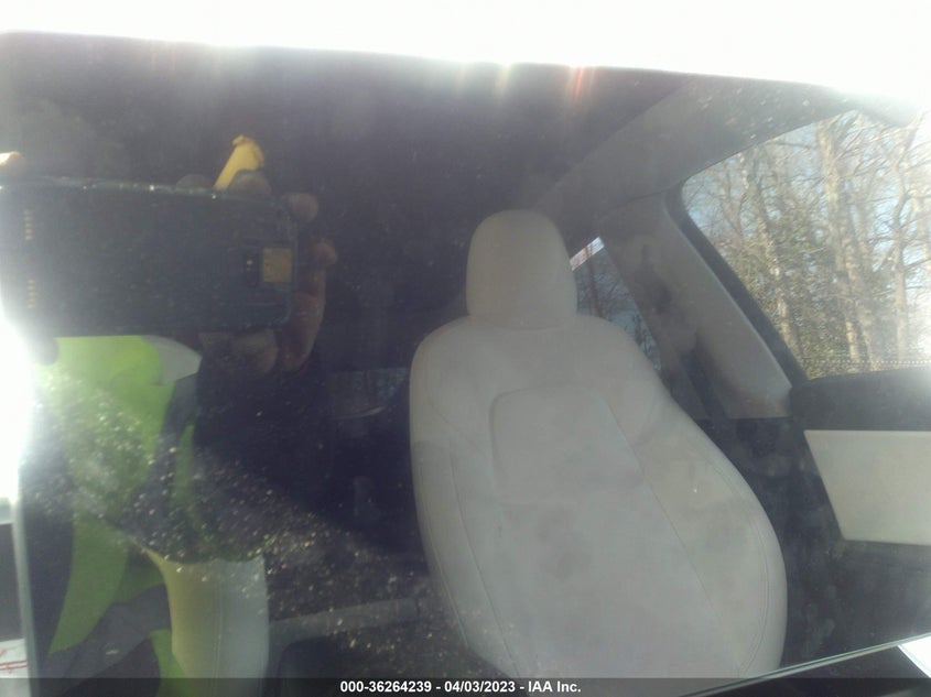 VIN 5YJYGDEE3MF211307 2021 TESLA MODEL Y LONG RANGE