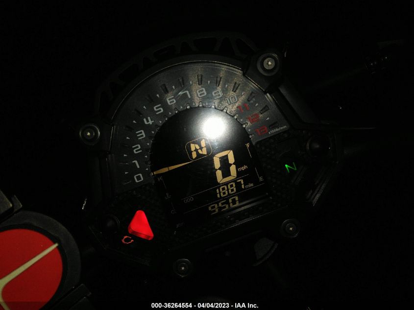 2017 KAWASAKI ZR900 JKAZR2A14HDA15022