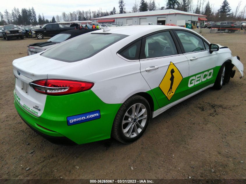 3FA6P0LU6KR210390 Ford Fusion Hybrid SE 4