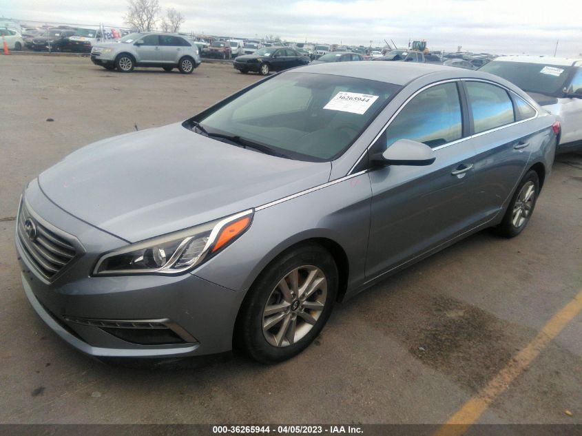 2015 HYUNDAI SONATA 2.4L SE - 5NPE24AF7FH008960