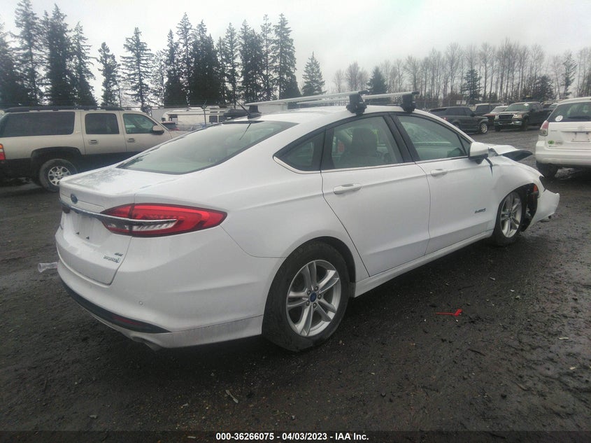 VIN 3FA6P0LU8JR152670 2018 FORD FUSION HYBRID SE
