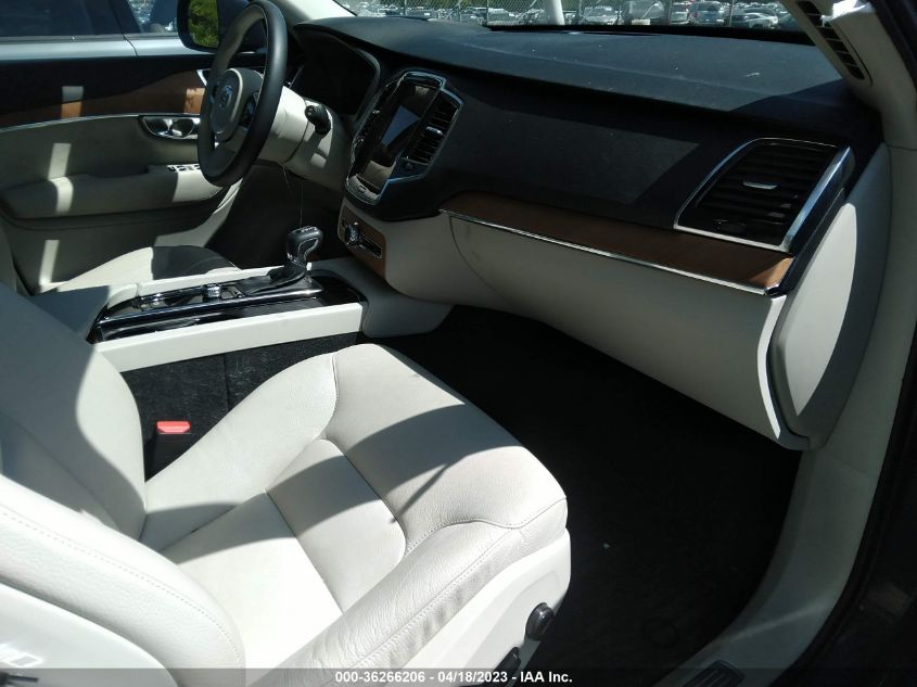 2022 VOLVO XC90 MOMENTUM - YV4A221K2N1793245