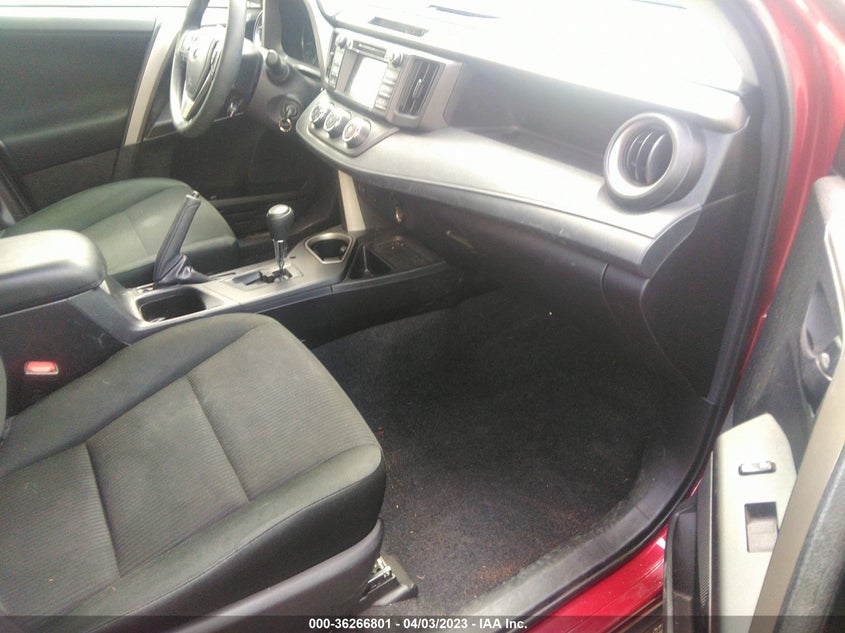 VIN 2T3BFREV8JW784246 2018 TOYOTA RAV4 LE