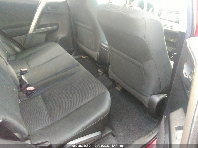 VIN 2T3BFREV8JW784246 2018 TOYOTA RAV4 LE