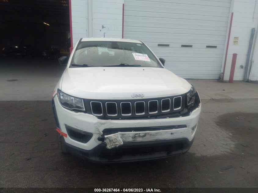 VIN 3C4NJCAB0JT263310 2018 JEEP COMPASS SPORT
