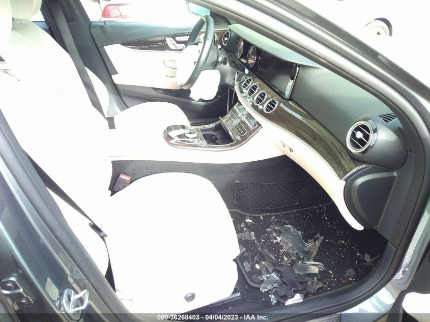 2019 MERCEDES-BENZ E-CLASS E 300 - WDDZF4JB6KA563764