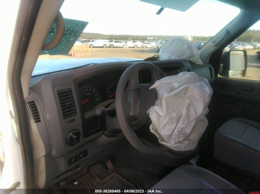 2018 NISSAN NV CARGO S 1N6BF0KM5JN815819