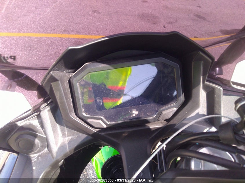 VIN ML5EXEM17NDA49579 2022 KAWASAKI EX650 M