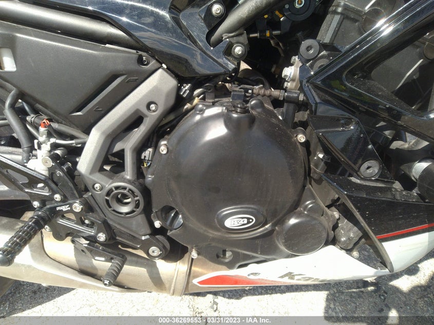 VIN ML5EXEM17NDA49579 2022 KAWASAKI EX650 M