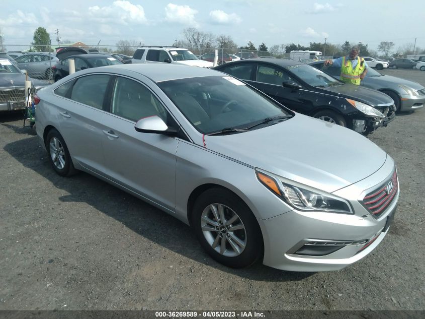 2015 HYUNDAI SONATA 2.4L SE - 5NPE24AF4FH211529