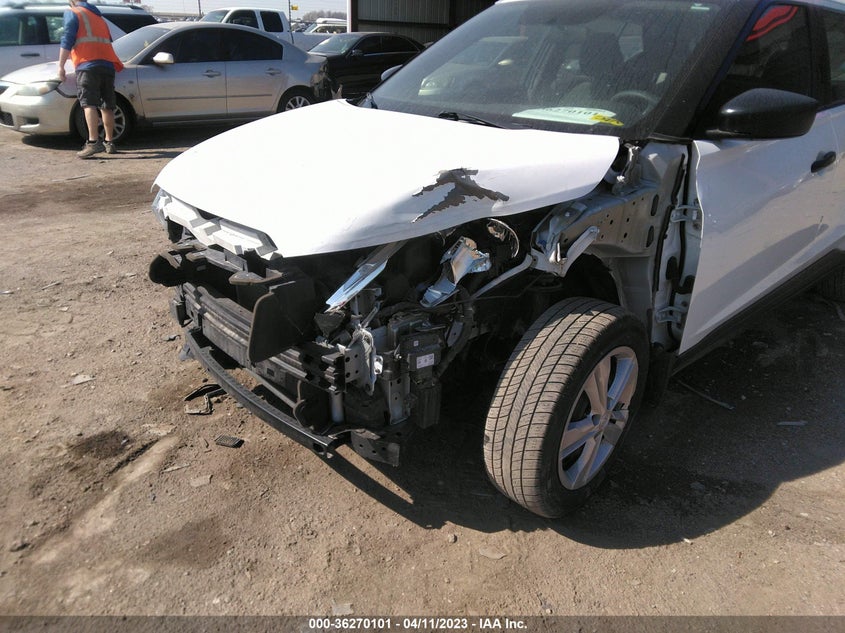 VIN 3N1CP5CU4KL511899 2019 NISSAN KICKS S
