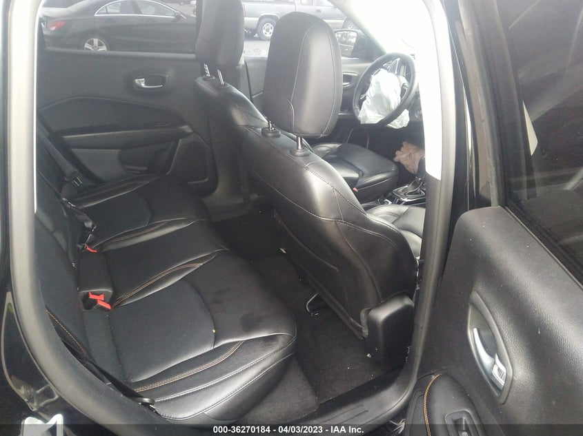 VIN 3C4NJDCB1JT336459 2018 JEEP COMPASS LIMITED