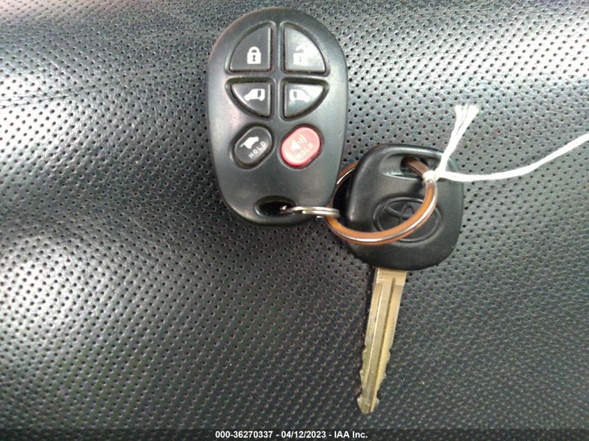 2015 TOYOTA SIENNA SE - 5TDXK3DC2FS663154