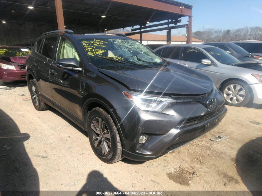 2017 TOYOTA RAV4 XLE - JTMRFREV6HJ117697