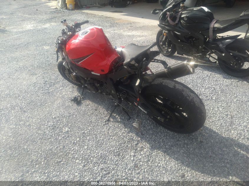 2006 SUZUKI GSX-R1000 JS1GT76A862107755