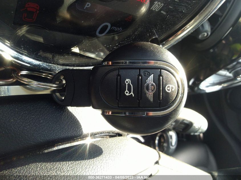 2015 MINI COOPER HARDTOP 4 DOOR - WMWXS5C57FT829004