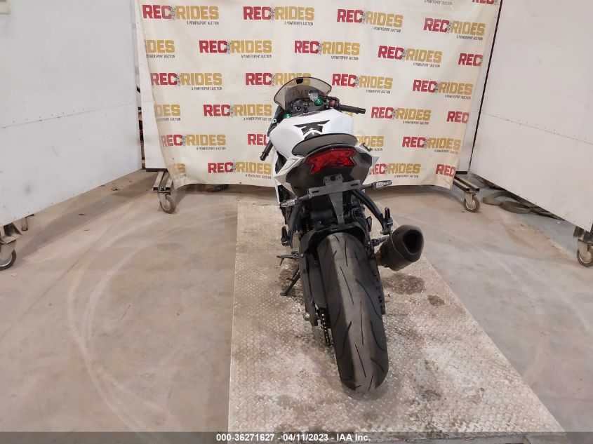 2017 KAWASAKI ZX636 E JKBZXJE16HA025023