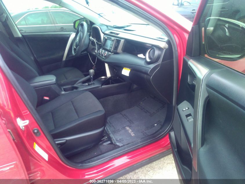 2015 TOYOTA RAV4 LE - JTMZFREV5FD056645