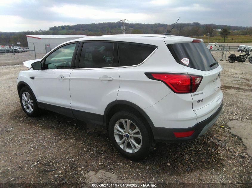 2019 FORD ESCAPE SE - 1FMCU0GD5KUA01887