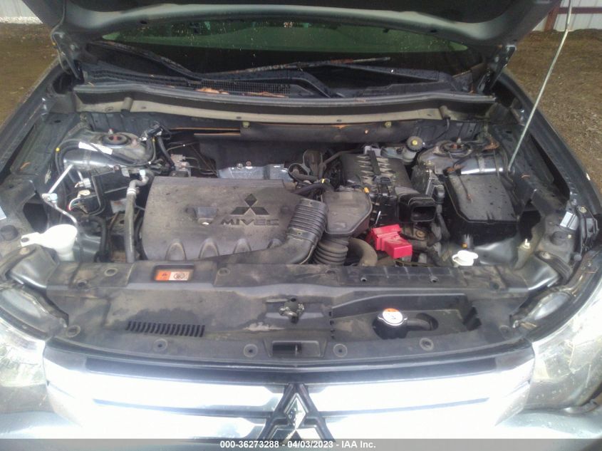 2015 MITSUBISHI OUTLANDER SE - JA4AZ3A32FZ010709