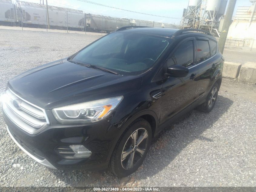 2017 FORD ESCAPE SE - 1FMCU9GD2HUE76569