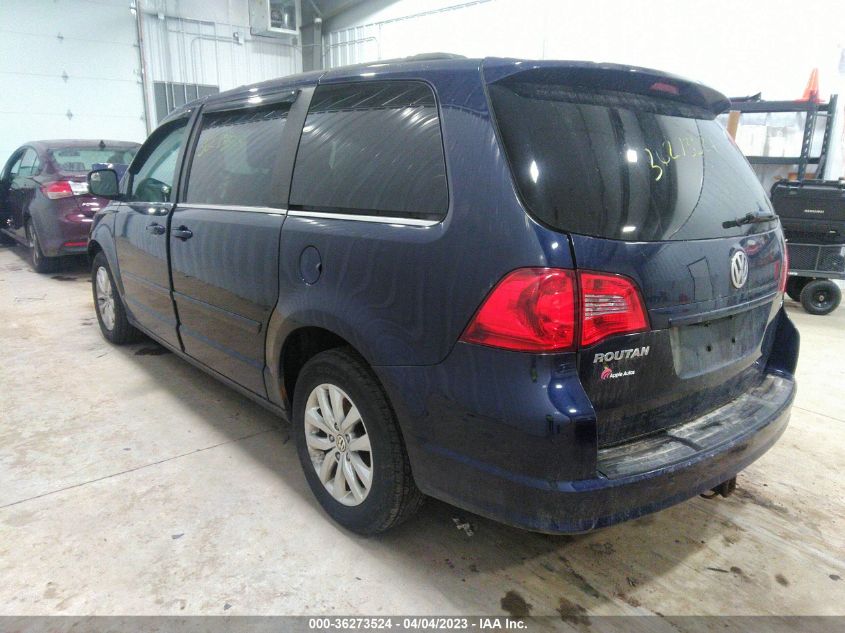 2014 VOLKSWAGEN ROUTAN SE W/RSE & NAVIGATION 2C4RVABG3ER135107
