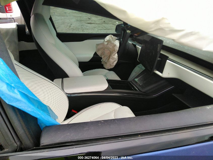2022 TESLA MODEL X PLAID - 7SAXCBE65NF354929