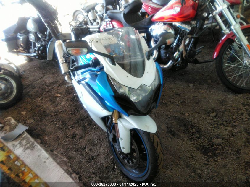 2011 SUZUKI GSX-R1000 JS1GT78A5B2100267