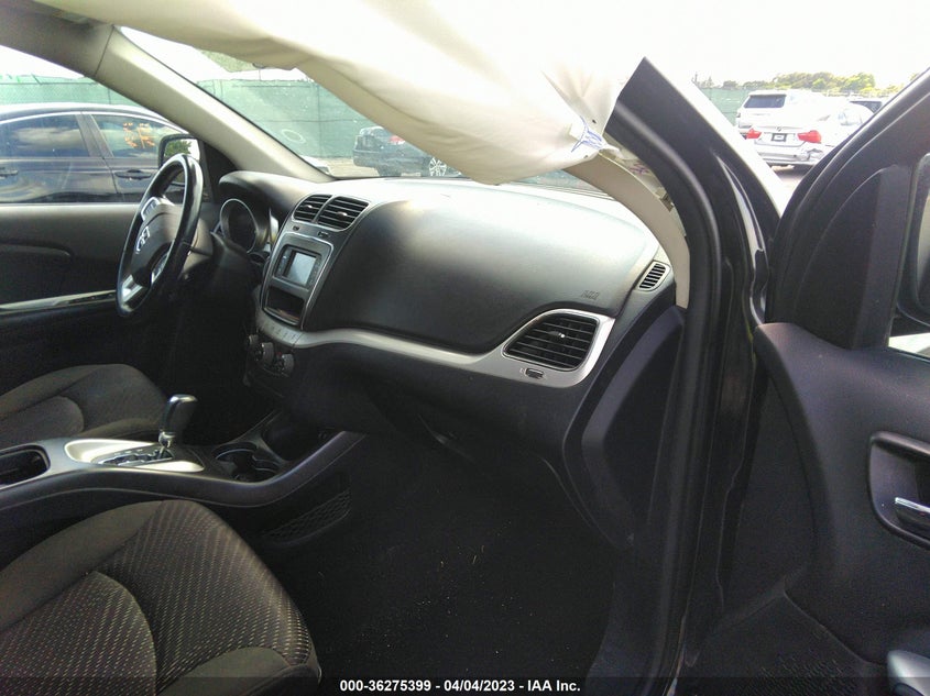 VIN 3C4PDCAB6JT302157 2018 DODGE JOURNEY SE