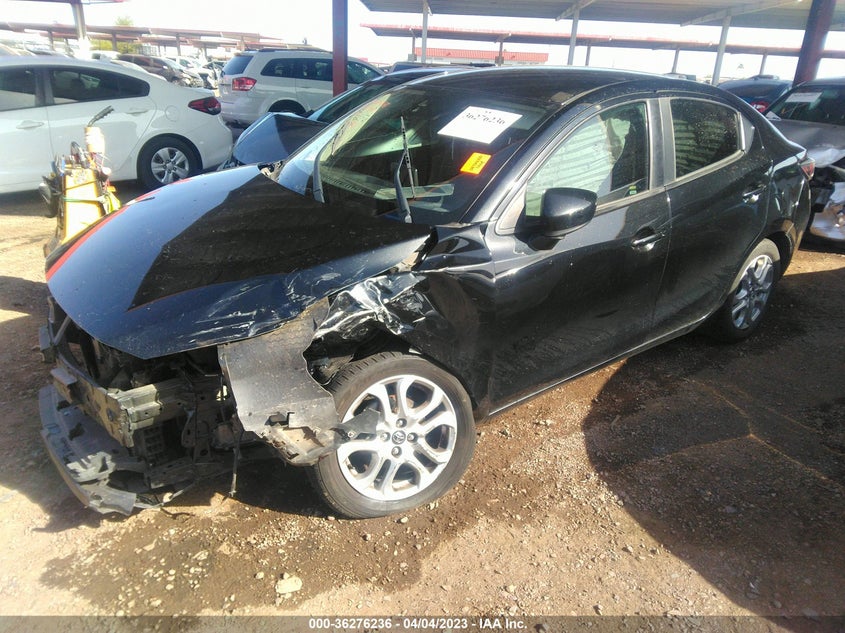 VIN 3MYDLBYV3JY308082 2018 TOYOTA YARIS IA