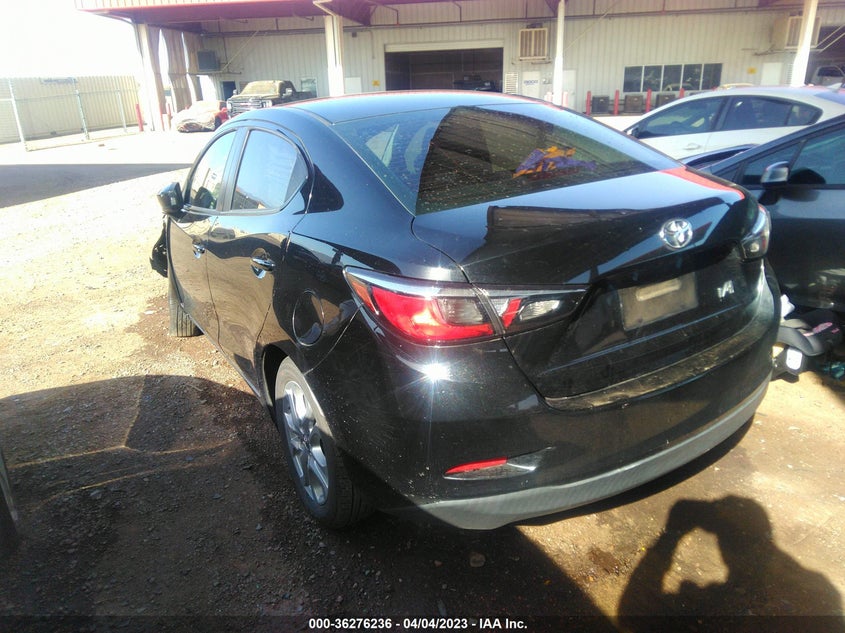 VIN 3MYDLBYV3JY308082 2018 TOYOTA YARIS IA