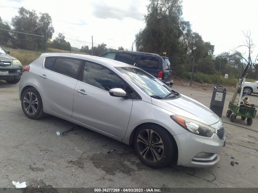 2016 KIA FORTE 5-DOOR EX - KNAFX5A86G5634110