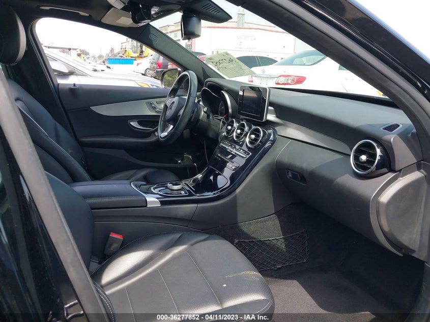 VIN 55SWF4JB8JU242195 2018 MERCEDES-BENZ C-CLASS C 300