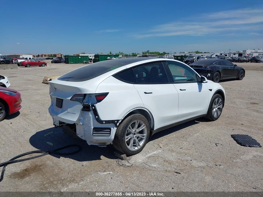 VIN 7SAYGAEE0NF569032 2022 TESLA MODEL Y LONG RANGE
