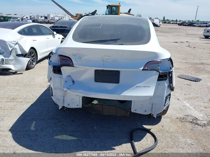 VIN 7SAYGAEE0NF569032 2022 TESLA MODEL Y LONG RANGE