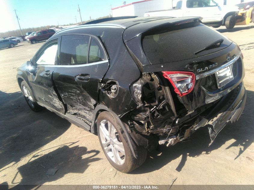 2015 MERCEDES-BENZ GLA-CLASS GLA 250 - WDCTG4EB0FJ176358