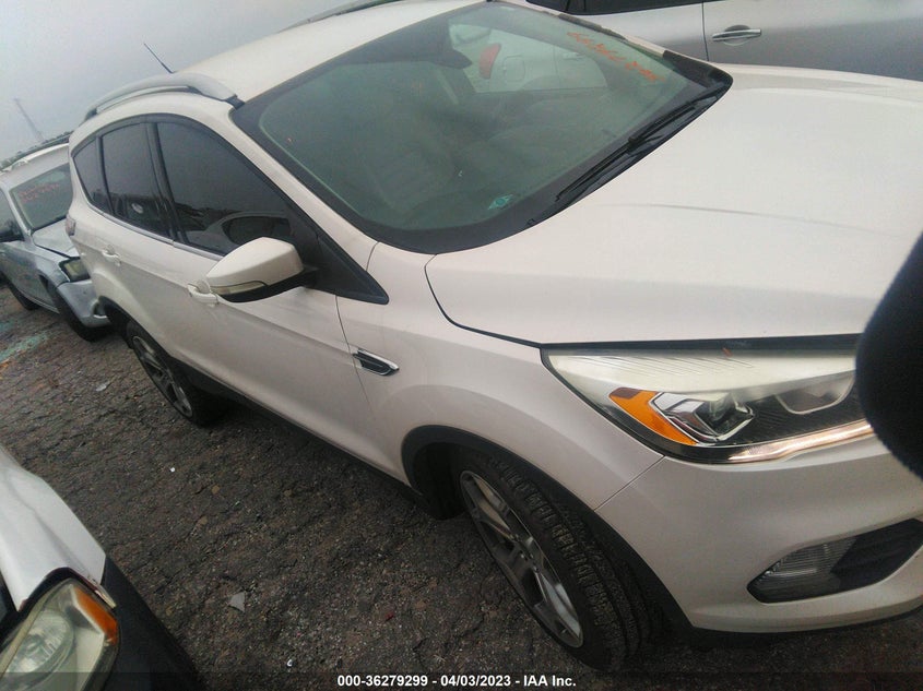 FORD ESCAPE TITANIUM 2017