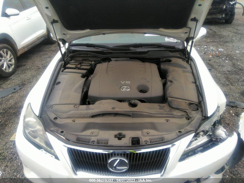 2015 LEXUS IS 250C JTHFF2C25F2532454