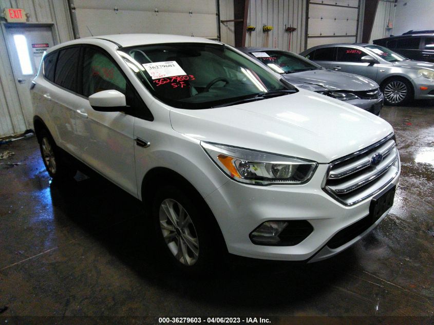 2017 FORD ESCAPE SE - 1FMCU0GD0HUA81639