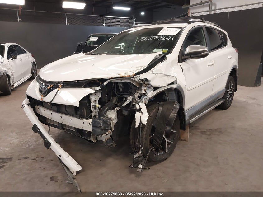 VIN 2T3JFREV5HW640028 2017 TOYOTA RAV4 SE