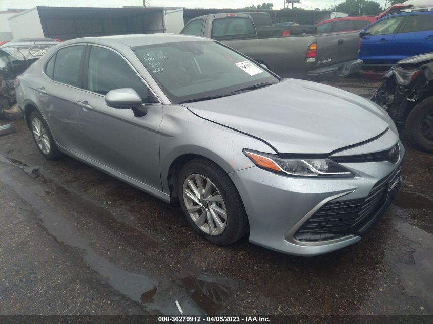 2021 TOYOTA CAMRY LE - 4T1C11AK6MU467966