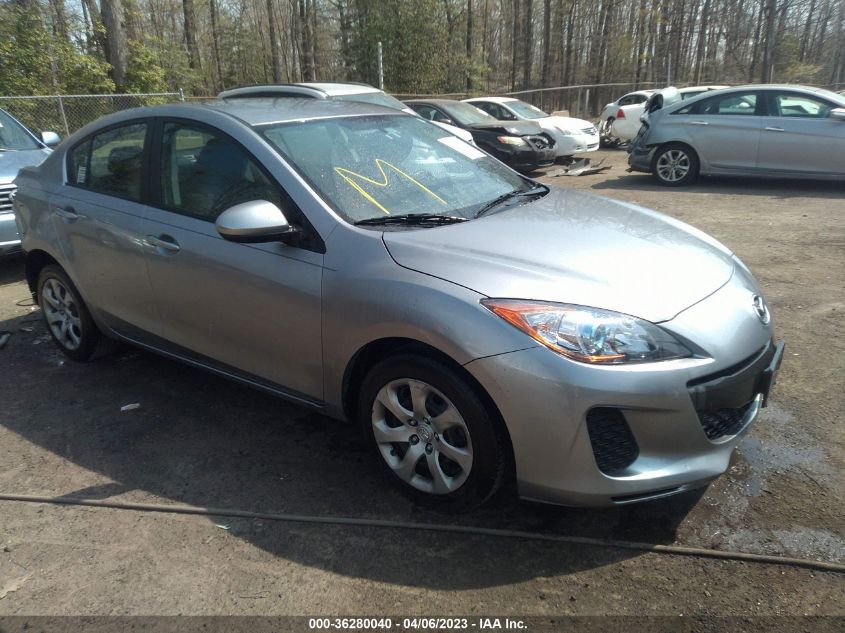 2013 MAZDA MAZDA3 I SPORT - JM1BL1UP0D1809303