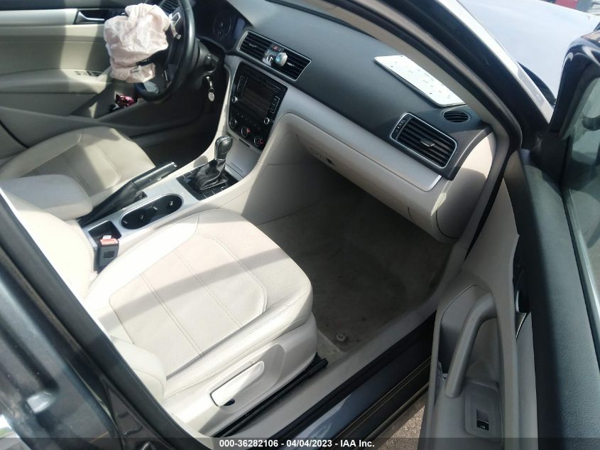 2013 VOLKSWAGEN PASSAT TDI SE W/SUNROOF - 1VWBN7A32DC045860