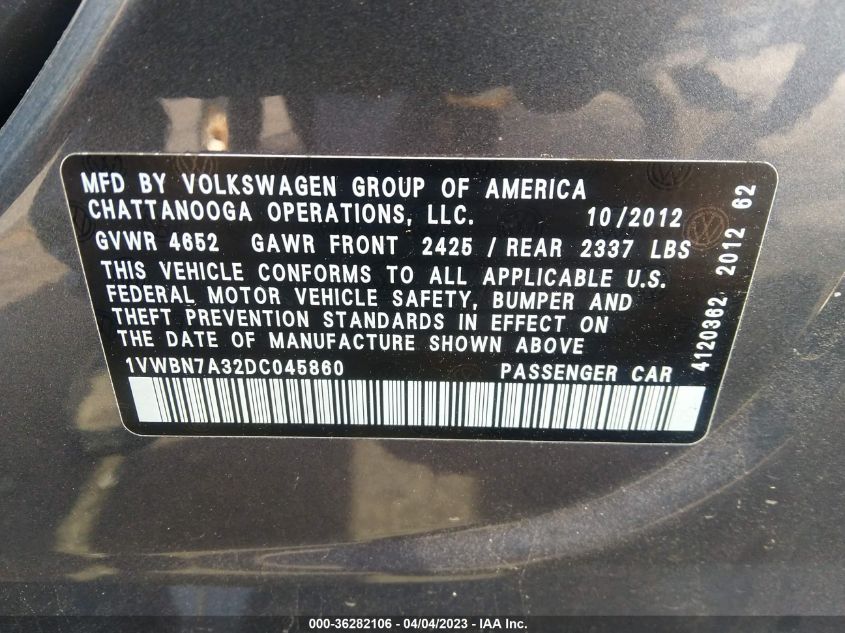 2013 VOLKSWAGEN PASSAT TDI SE W/SUNROOF - 1VWBN7A32DC045860