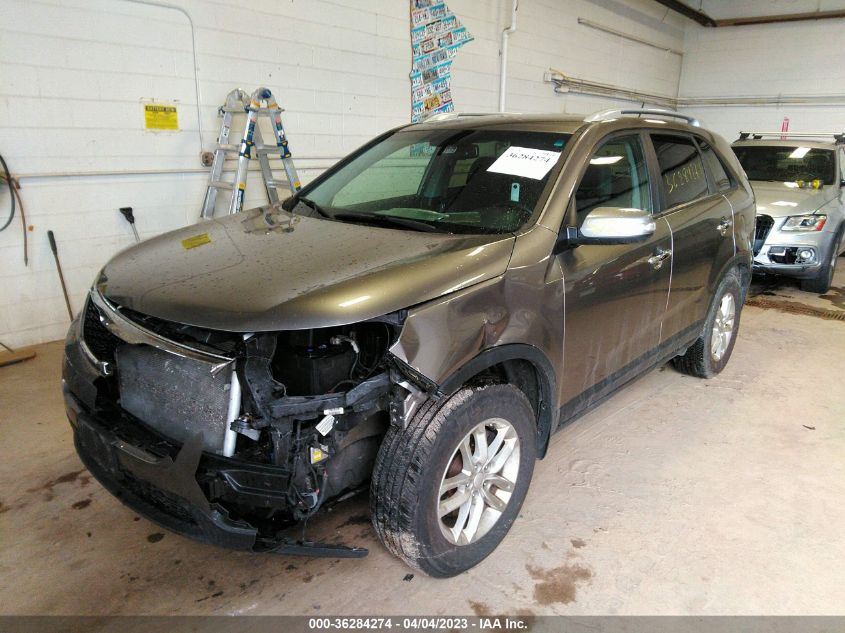 2014 KIA SORENTO LX - 5XYKT4A71EG492199