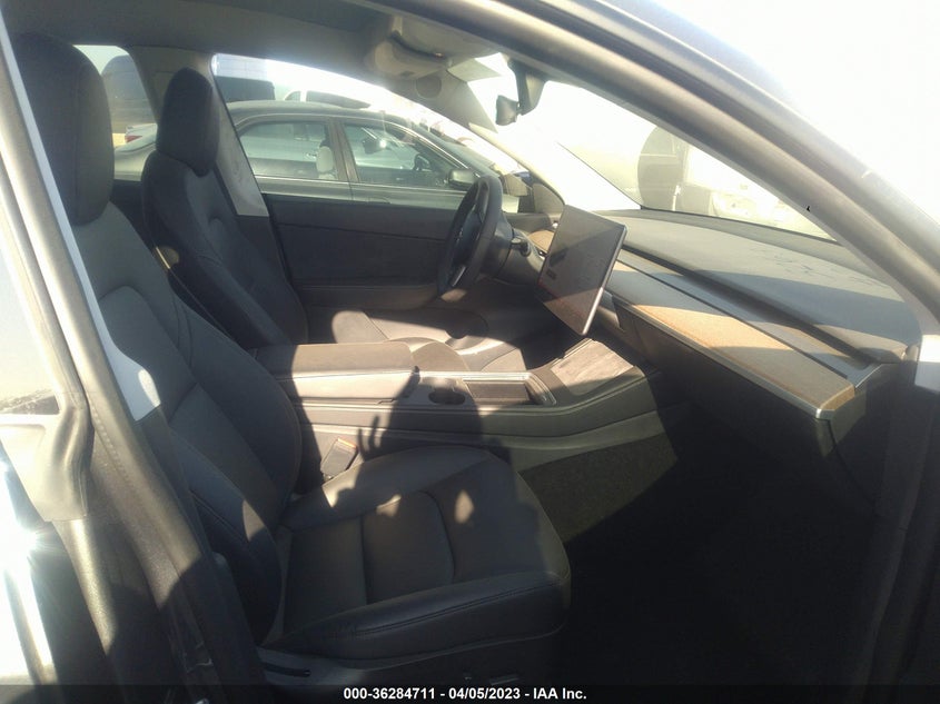 VIN 5YJYGDEE7MF243872 2021 TESLA MODEL Y LONG RANGE