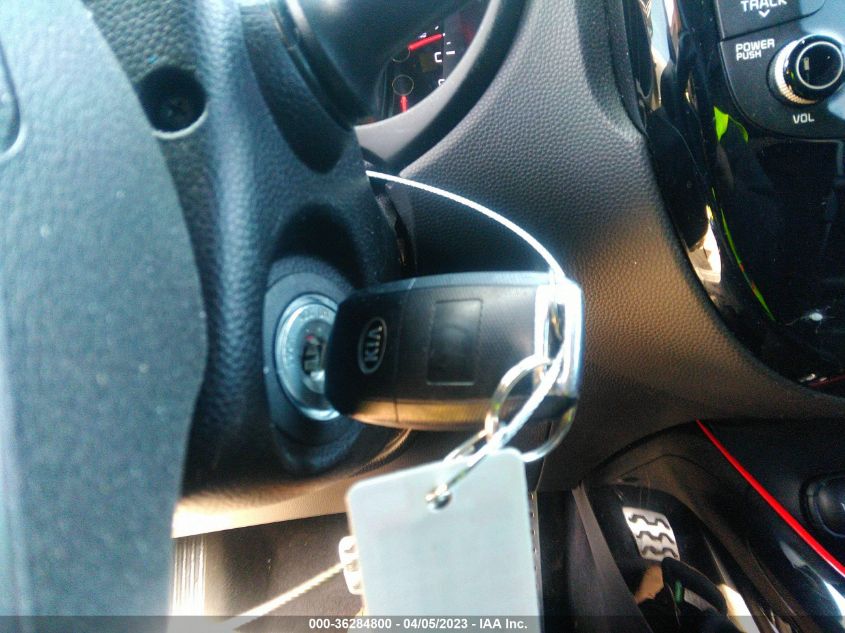 2015 KIA SOUL + - KNDJP3A59F7158929