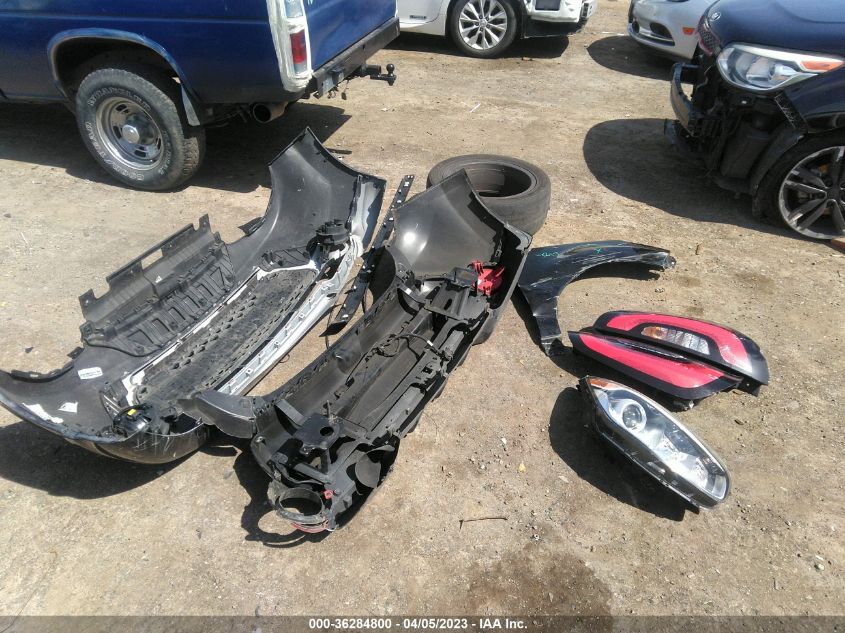 2015 KIA SOUL + - KNDJP3A59F7158929