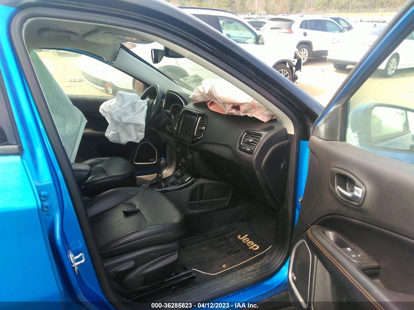 VIN 3C4NJDCB1JT192234 2018 JEEP COMPASS LIMITED