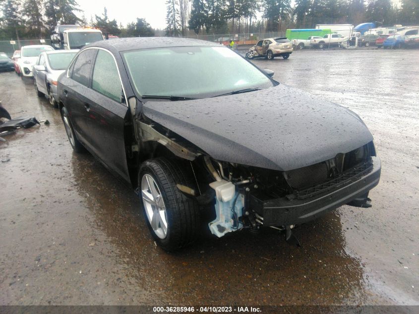 2013 VOLKSWAGEN PASSAT SE - 1VWBP7A32DC111611